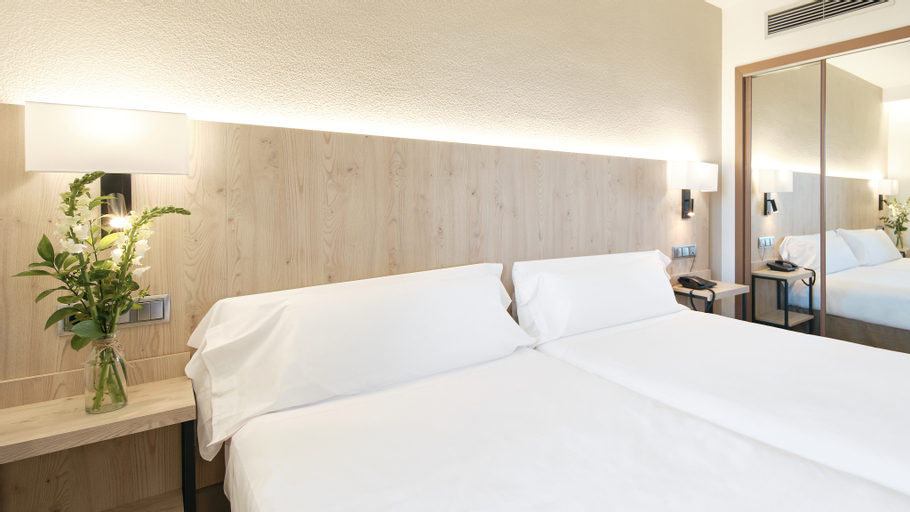 Bedroom 12