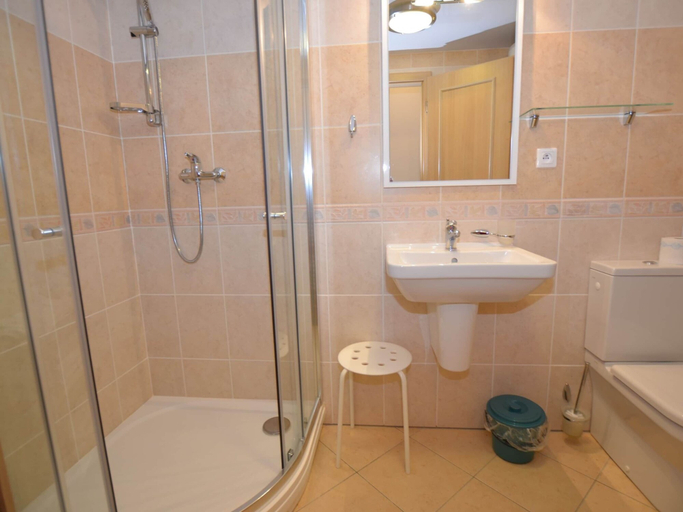 Bathroom 4, Modish Apartment With Terrace, Garden Furniture, Heating, Český Krumlov
