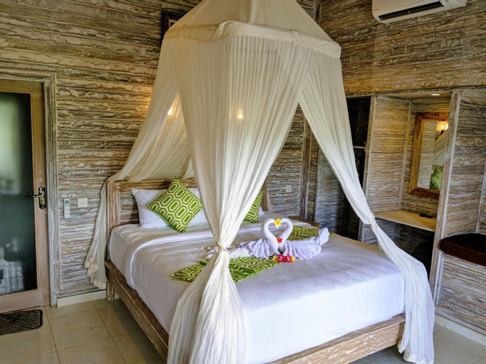 Mesari Hut Lembongan, Klungkung