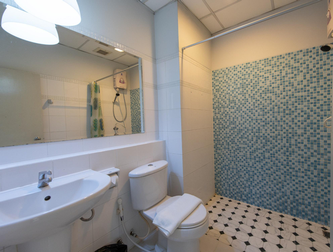 Bathroom 2