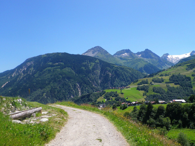 Others 5, Segnas Mountain Apartment, Surselva