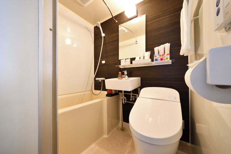Bedroom 5, Hotel Ocean, Naha