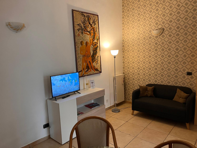 Others 5, MAMO 1 casa vacanze in pieno centro città, Bari