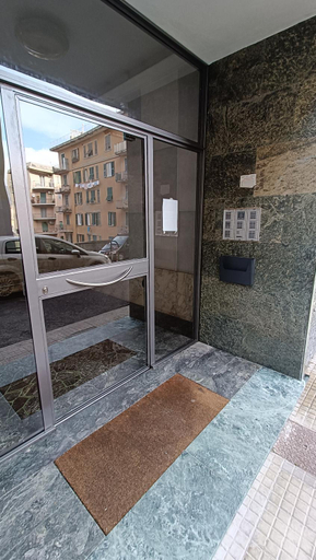 Others 4, Wake'nBake flat, Genova