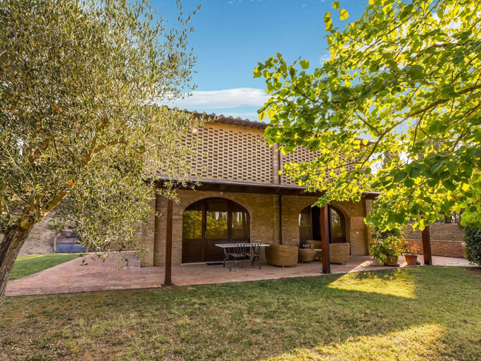 Exterior & Views 2, Private Garden and Pool, Near Siena and Crete Senesi, Siena
