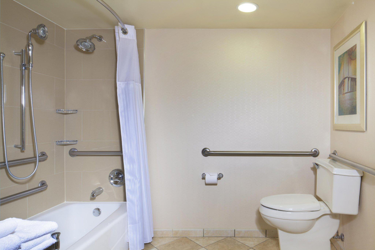 Bathroom, Hilton Atlanta/Marietta Hotel & Conference Center, Cobb