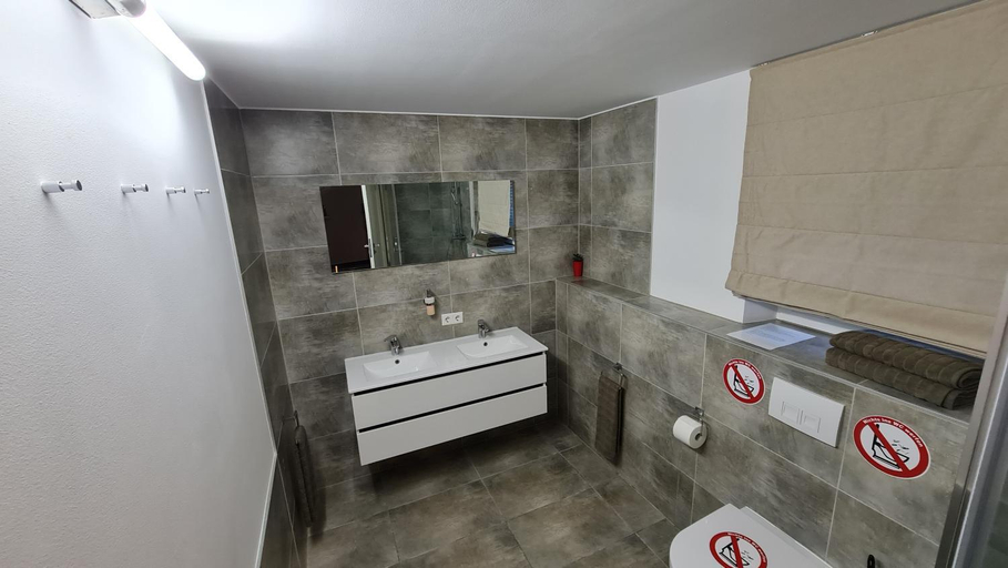 Bathroom 3, Handwerkerwohnung-Monteurunterkunft, Darmstadt