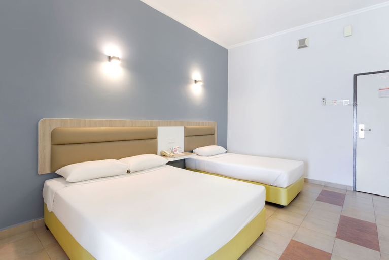 Bedroom 2, Kings Hotel, Malacca City