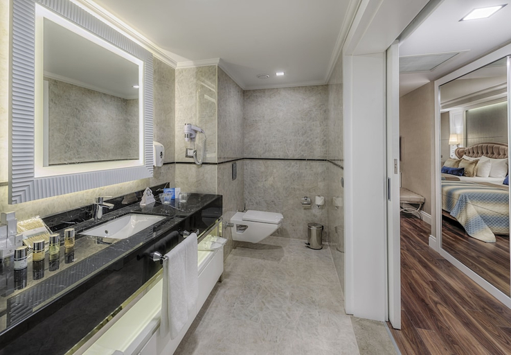 Bathroom 5, Dobedan Exclusive Hotel and Spa Ex Alva Donna, Serik