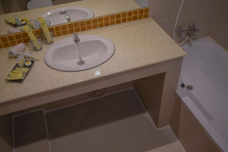 Bathroom 4