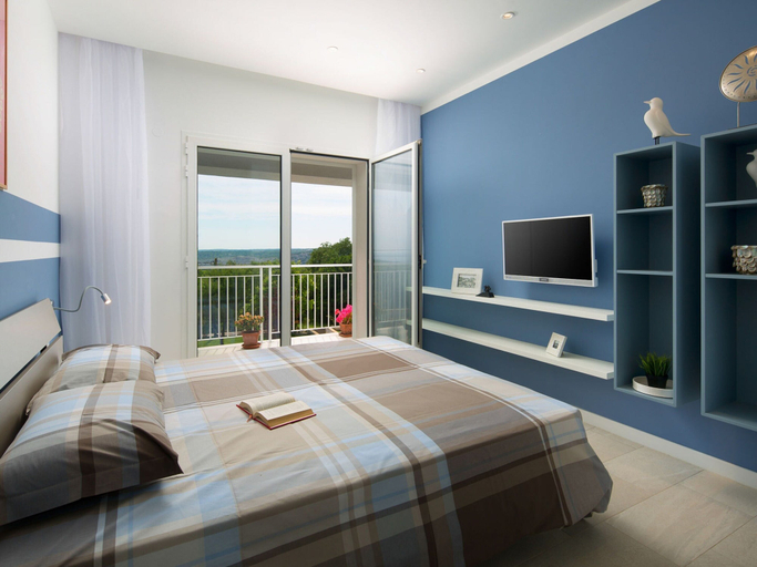 Bedroom 2, Exquisite Villa in Stanisovi With Swimming Pool, Raša