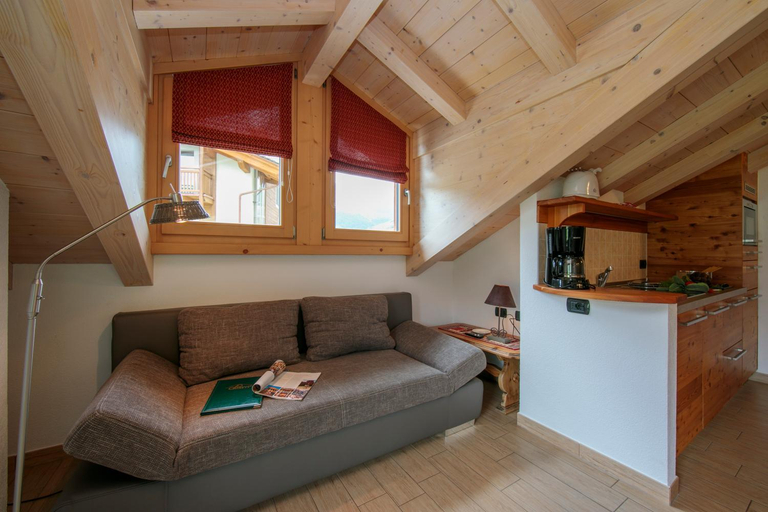 Others 3, Derby Apartments, Sondrio