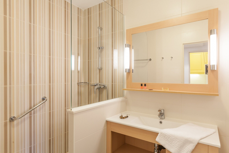 Bathroom, Baie de Saint-Tropez Résidence Pierre & Vacances Amandine, Var