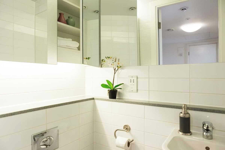 Bathroom 3, Chapter Spitalfields - Campus Accommodation, London