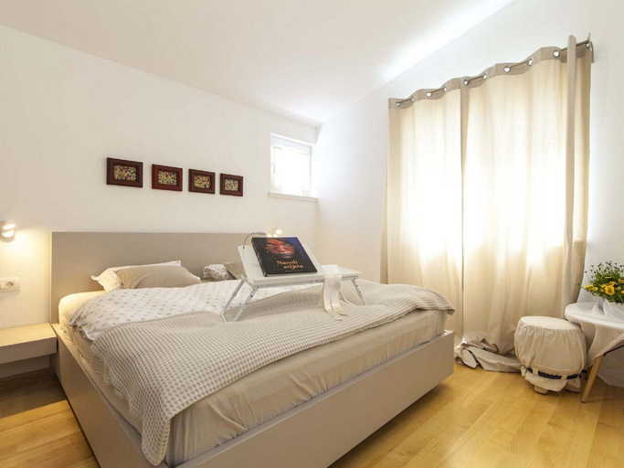Bedroom 3, Deluxe Villa in Šibenik near Lake, Bilice