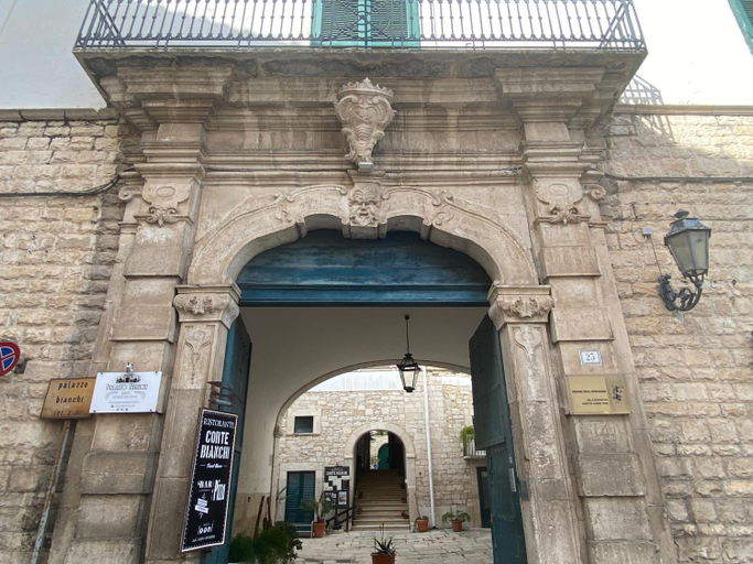 Exterior & Views 2, Palazzo Bianchi Domus Holidays, Barletta-Andria-Trani