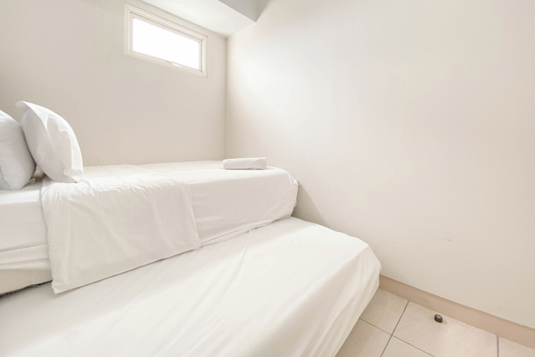 Bedroom 3, Good And Spacious 3Br At Springlake Summarecon Bekasi Apartment, Bekasi