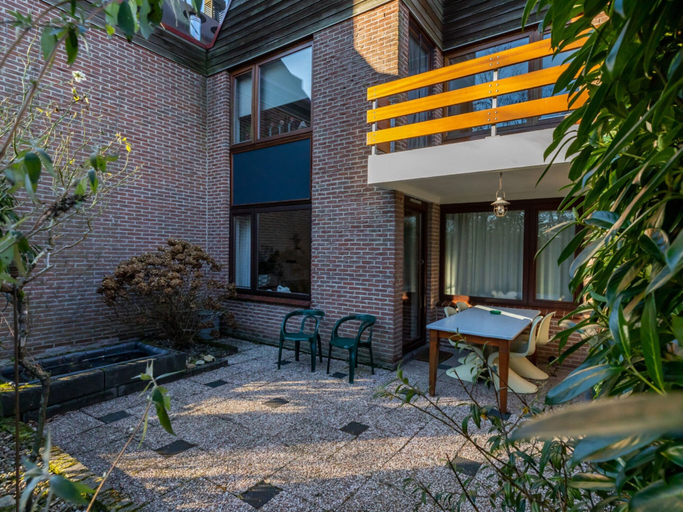 Balcony, Holiday Home in Veere Near Historic Center, Veere