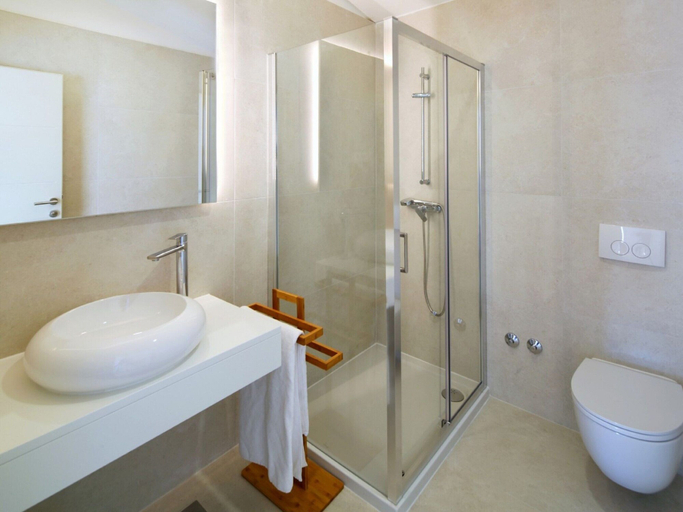 Bathroom 4, Deluxe Villa in Šibenik near Lake, Bilice