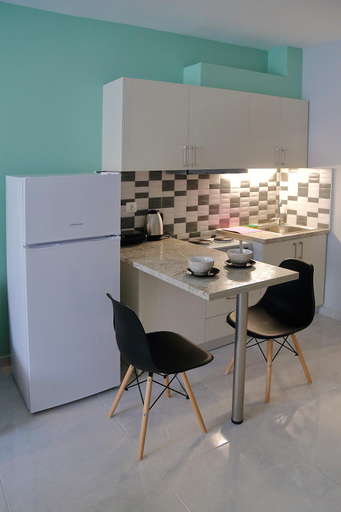 Others 4, Menta Studios, next to metro station, smart tv, Central Macedonia