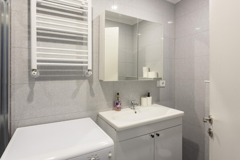 Room 3, Missafir Central and Refreshing Flat in Beyoglu, Beyoğlu