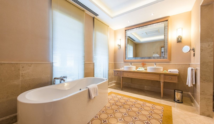 Bathroom 5, Xanadu Island, Bodrum