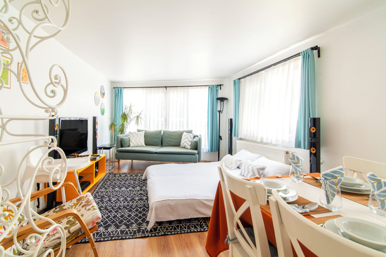Living area 4, Bostanüstu Dere Sokağı, Beşiktaş