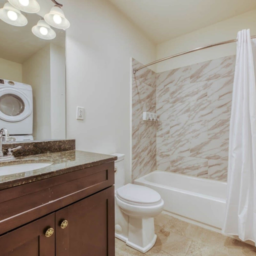 Room 3, Sosuite 2BR Penthouse w Balcony W D Gym, Philadelphia