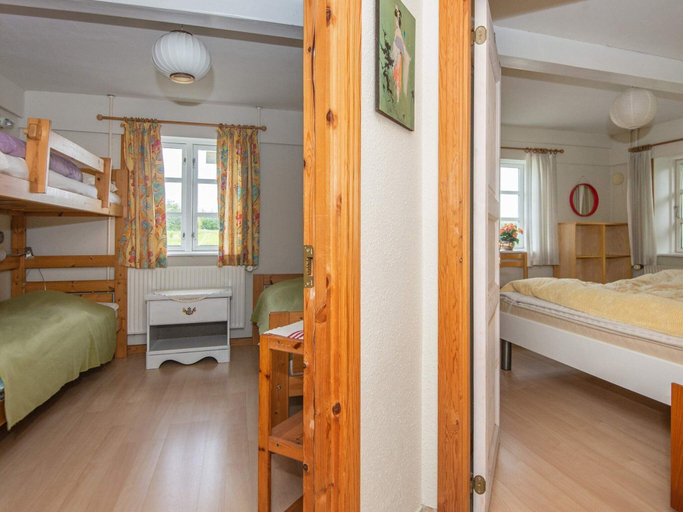 Bedroom 3, 5 Person Holiday Home in Hojer, Tønder