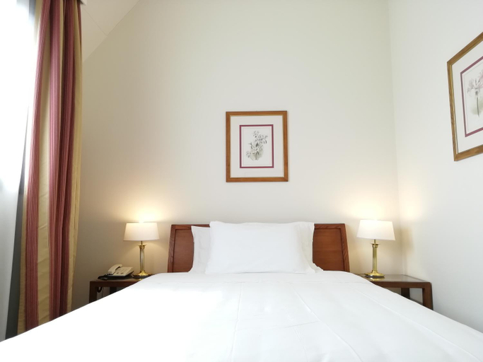 Bedroom 3, Delta Hotel, Milano