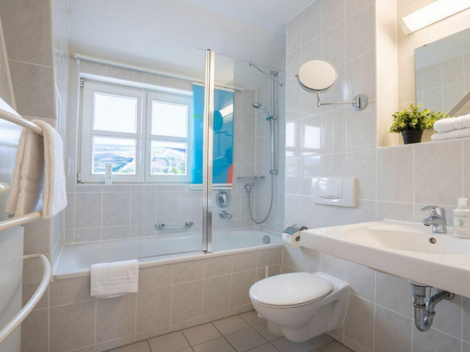 Others 3, Comfy Apartment With Terrace, Vorpommern-Rügen