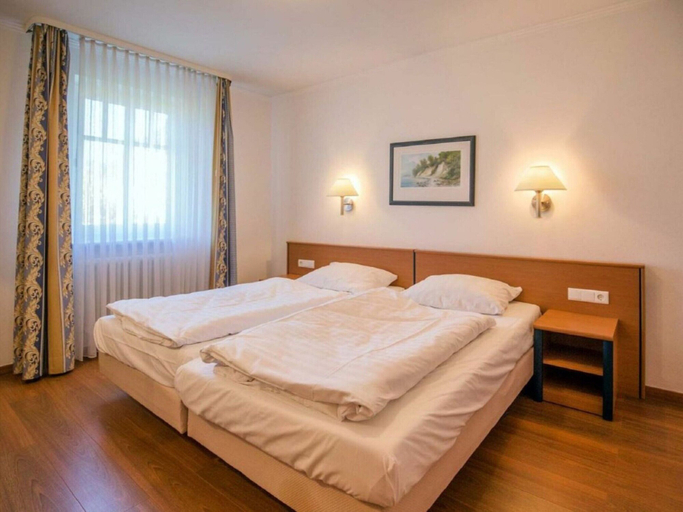 Others 3, Comfy Apartment With 1 Bedroom and Balcony 53, Vorpommern-Rügen
