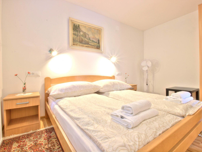 Bedroom 3, Beautiful Apartment in Bled Near Lake, Bled