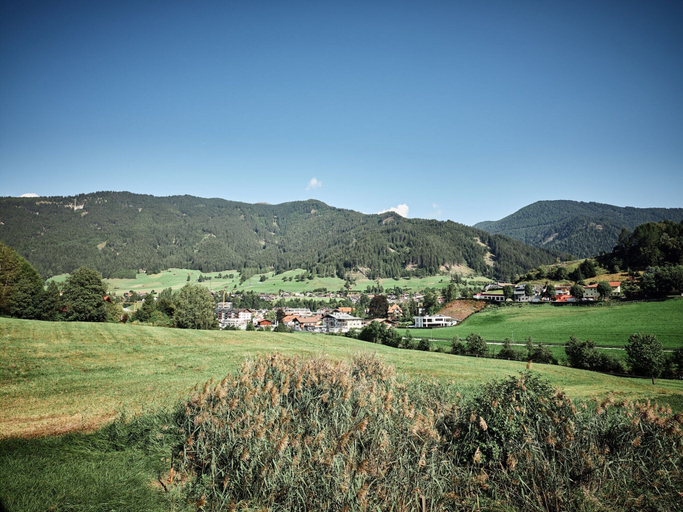 Others 2, Chalet by the ski Lift With Balcony and Sauna, Innsbruck Land
