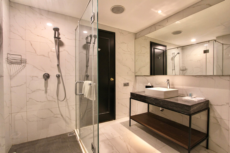 Bedroom 4, The Acacia Hotel Jakarta, Central Jakarta