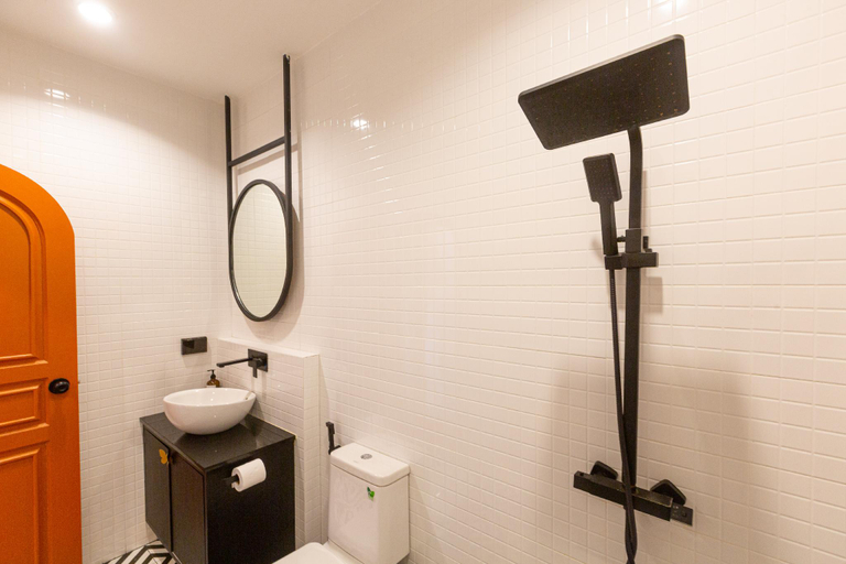 Bathroom, Cozy Beach House in Patong, 3 BDRM with rooftop, Phuket Island