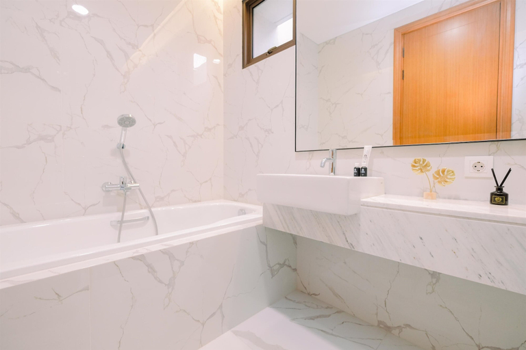 Bathroom 4, Vimala Hills Villa Gadog Puncak 3Br For 12 Pax, Bogor