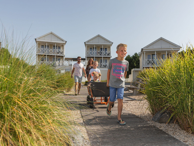 View from property 4, Well Furnished Villa With Garden Near the Beach, Noord-Beveland