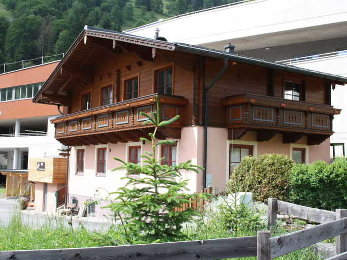 Exterior & Views 2, Chalet in Dienten in the Hochkoenig ski Region, Zell am See