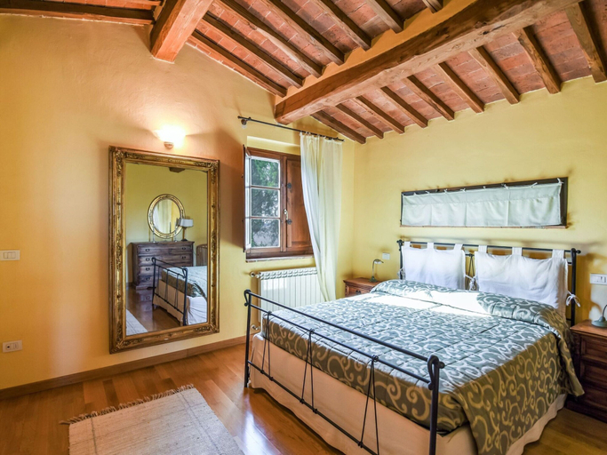 Bedroom 3, Private Garden and Pool, Near Siena and Crete Senesi, Siena