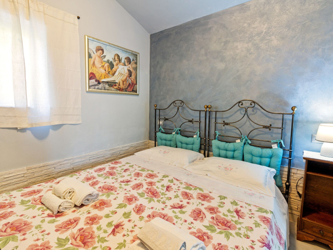 Bedroom 3, Countryside Home in Arezzo With Pool, Arezzo