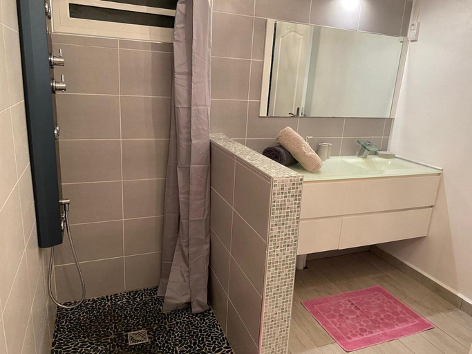 Bathroom 3, Villa Papagayo, Saint-François