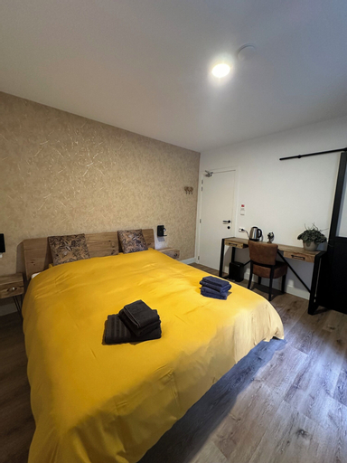 Bedroom 1, Maison Ubuntu, Namur