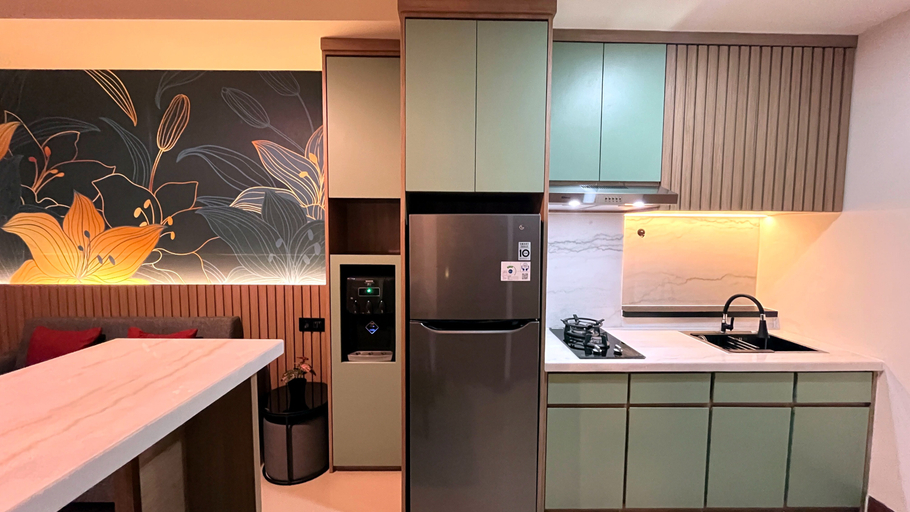 Others 4, Warm and Homey 2BR at Vida View Makassar Apartment By Travelio, Makassar