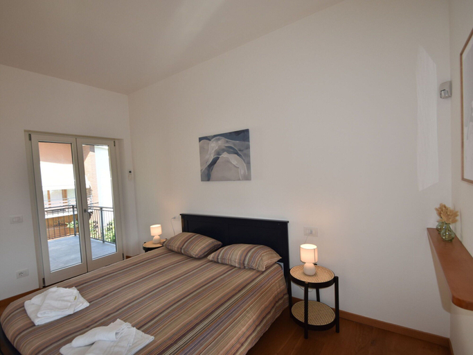 Bedroom 3, Apartment in a Prime Location on Lake Maggiore, Verbano-Cusio-Ossola