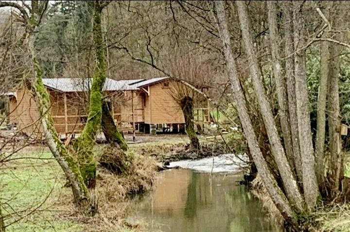 4, Tiny-river, Namur