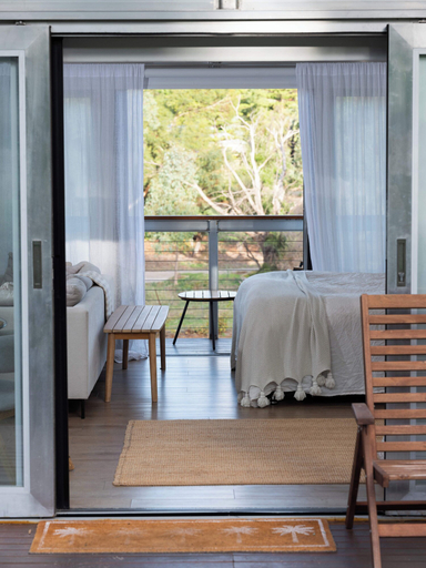 Others 4, The Villas - Barossa, Light