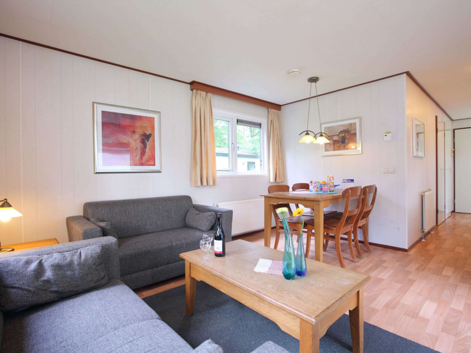 Others 5, Private Chalet in the Woods, Epe