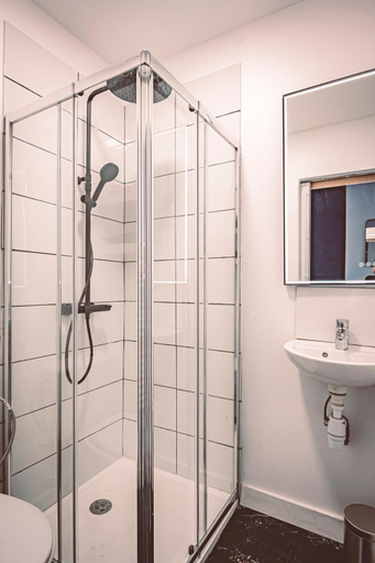 Bathroom 4, La Suite - Paisible et a deux pas de la gare, Marne