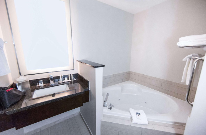 Bathroom 23